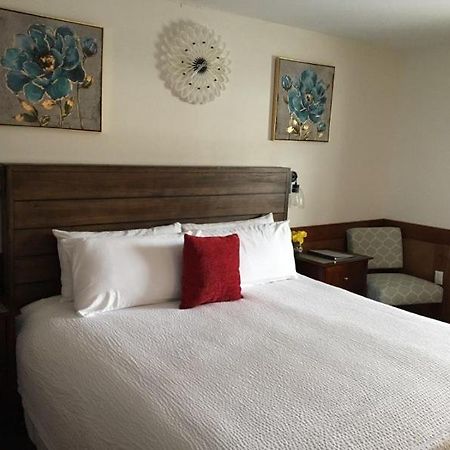 Atlantic Coast Inn Ellsworth Bagian luar foto