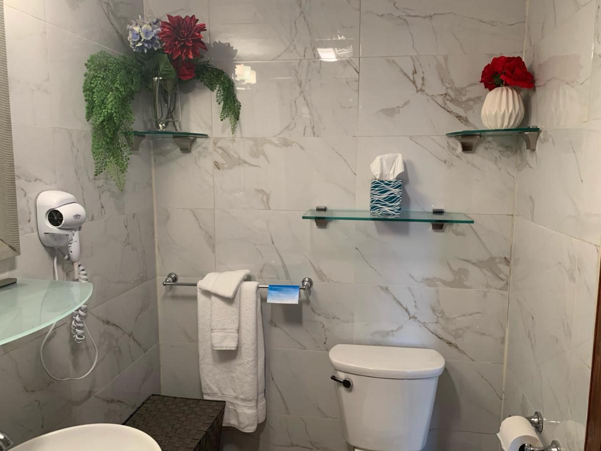 Atlantic Coast Inn Ellsworth Bagian luar foto