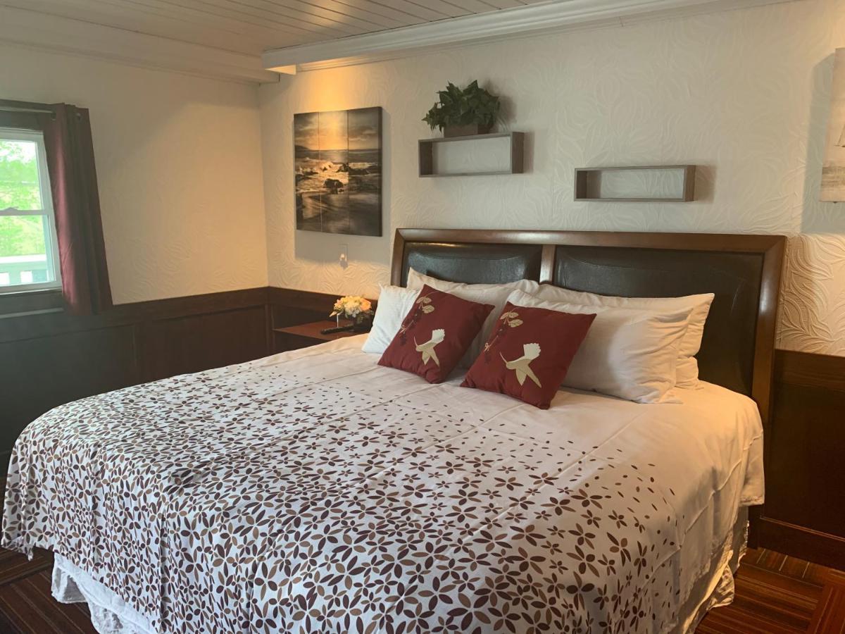 Atlantic Coast Inn Ellsworth Bagian luar foto