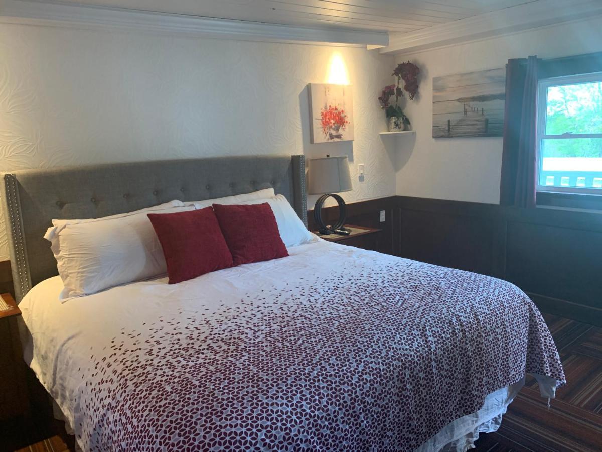 Atlantic Coast Inn Ellsworth Bagian luar foto