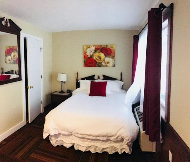 Atlantic Coast Inn Ellsworth Bagian luar foto
