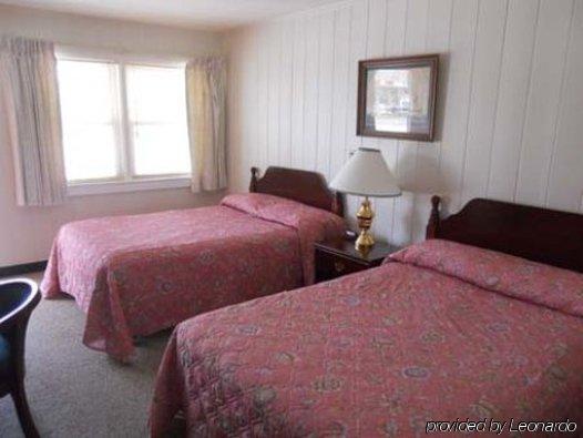 Atlantic Coast Inn Ellsworth Ruang foto
